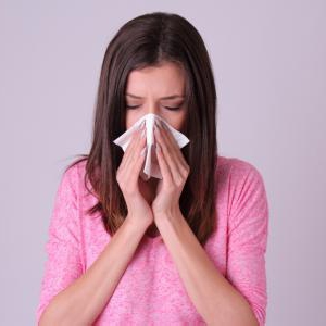 ヒリヒリする!?つら〜い花粉症による肌荒れ対策
