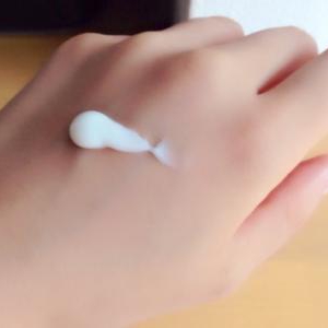乾燥肌のメイク直しでファンデーションのノリをよくする方法