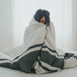 不安な気持ちが原因で眠れないのならば