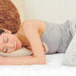 意外なところに原因があった!?締め付けられる頭痛や肩こりの解消法