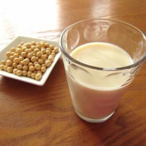 生理前に豆乳を飲んで気軽にダイエット