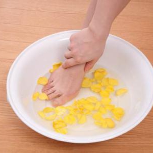 重曹足湯で足の臭いを改善