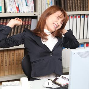 ひどい肩こりはストレッチで解消しましょう
