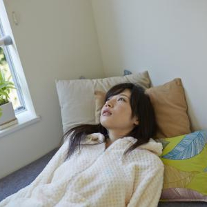 眠れないのは不安や緊張のせいかも