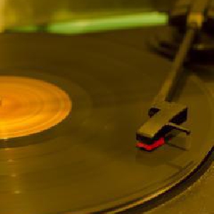 眠れないストレスには音楽が効果的