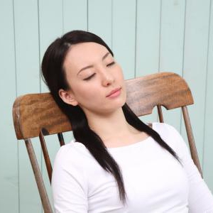 眠れない時に効果のある音楽・薬