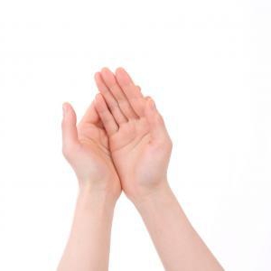 眠れない悩みの解消に効果的な手のひらのツボ