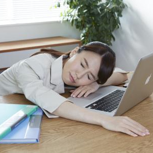 夜に眠れないなら生活習慣から見直すべき