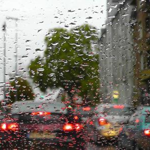 雨を24時間監視するレーダー