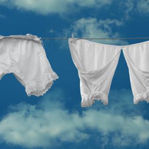 脇汗で生じる黄ばみとワキガの関係や対処法について