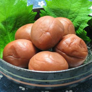 夏バテに効果のある食べ物、梅