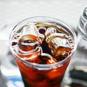 アイスコーヒーは水分補給にならない?