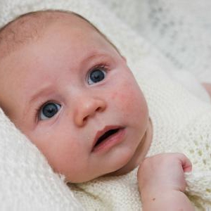 赤ちゃんにはUVカットのブランケットが必要です