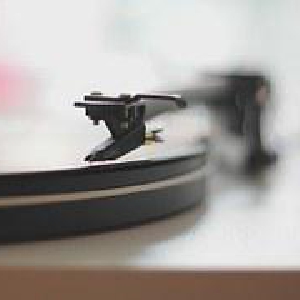 雨の日のドライブではどの曲を選曲すべきか
