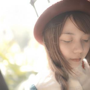 目のむくみは美の大敵!簡単セルフケアでむくみを解消!