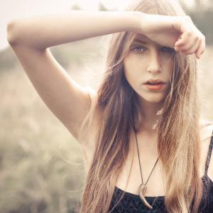 原因は意外なところにあった!女性の薄毛の主な原因とは
