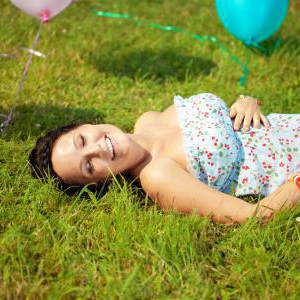 妊娠線はつくらない!話題のクラランス製品で妊娠線ケア3選