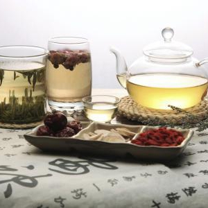 抜け毛にも効果があった!育毛対策として飲みたいモノとは