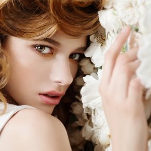 シミを隠す?消す?漂白する?!本当に安全で効果的なケアはこれ♡