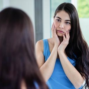早すぎる…もうシミができちゃった女子の緊急肌ケア