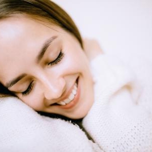 効果的にまつ毛を太くする方法とは