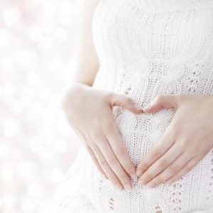 お腹を目立たなくする、おすすめの方法とは?