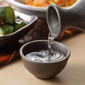 ニキビを目立たなくさせるなら控えたい食べ物とその理由とは?