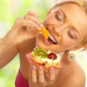 ダイエット中の間食も怖くない!コンビニの太らない商品とは?