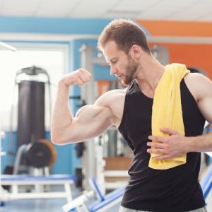 通販五冠を達成した大人気の加圧トレーニング法を試したら、衝撃の結果が…