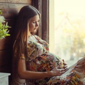 臨月でも性欲が強いのっておかしい?妊娠中にムラムラする理由とは?